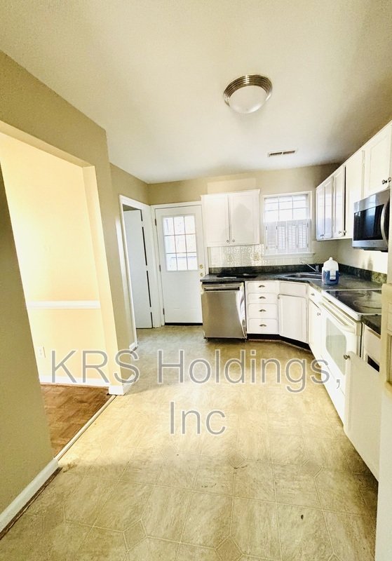 Bright property image